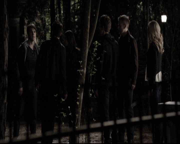 VampireDiariesWorld-dot-org_5x22Home2265.jpg