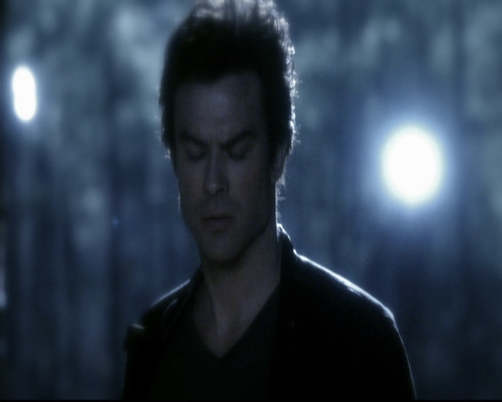 VampireDiariesWorld-dot-org_5x22Home2277.jpg