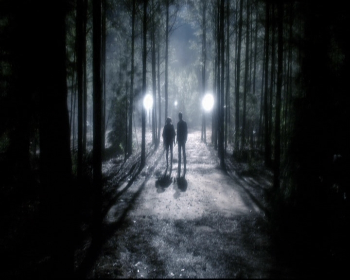 VampireDiariesWorld-dot-org_5x22Home2283.jpg