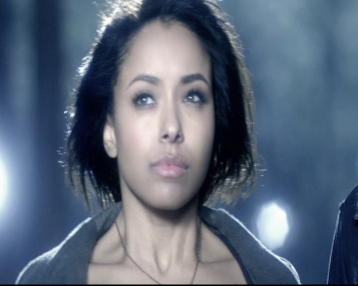 VampireDiariesWorld-dot-org_5x22Home2311.jpg
