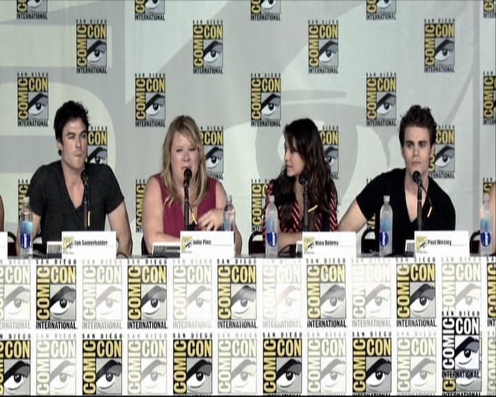 VampireDiariesWorld-dot-org_2013ComicConPanel0142.jpg