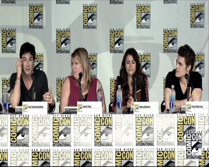VampireDiariesWorld-dot-org_2013ComicConPanel0237.jpg VampireDiariesWorld-dot-org_2013ComicConPanel0237.jpg