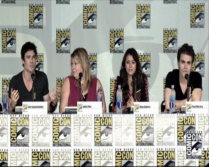 VampireDiariesWorld-dot-org_2013ComicConPanel0239.jpg VampireDiariesWorld-dot-org_2013ComicConPanel0239.jpg