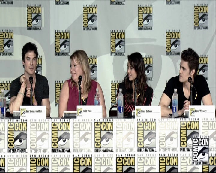 VampireDiariesWorld-dot-org_2013ComicConPanel0358.jpg VampireDiariesWorld-dot-org_2013ComicConPanel0358.jpg