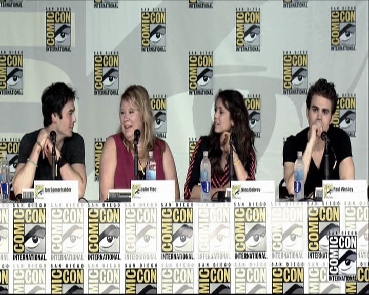 VampireDiariesWorld-dot-org_2013ComicConPanel0459.jpg VampireDiariesWorld-dot-org_2013ComicConPanel0459.jpg