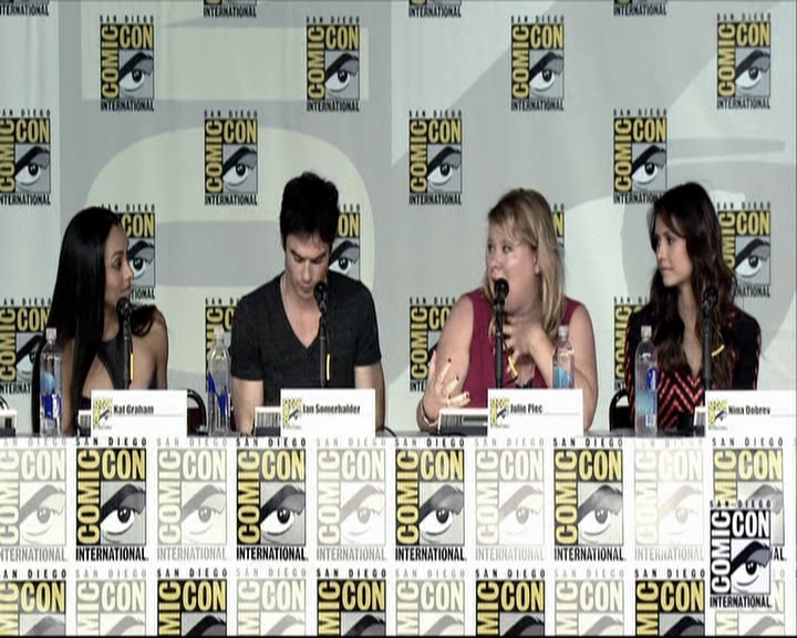 VampireDiariesWorld-dot-org_2013ComicConPanel0775.jpg