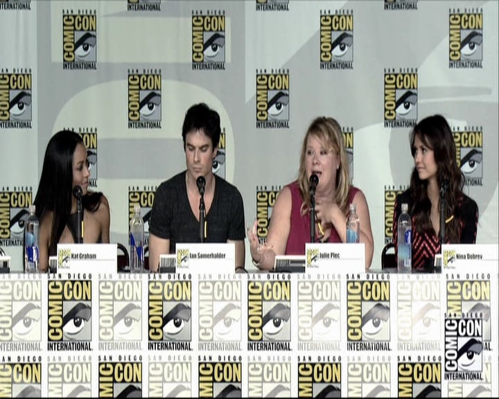 VampireDiariesWorld-dot-org_2013ComicConPanel0781.jpg VampireDiariesWorld-dot-org_2013ComicConPanel0781.jpg