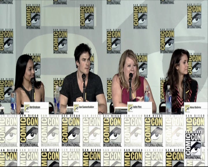 VampireDiariesWorld-dot-org_2013ComicConPanel0801.jpg