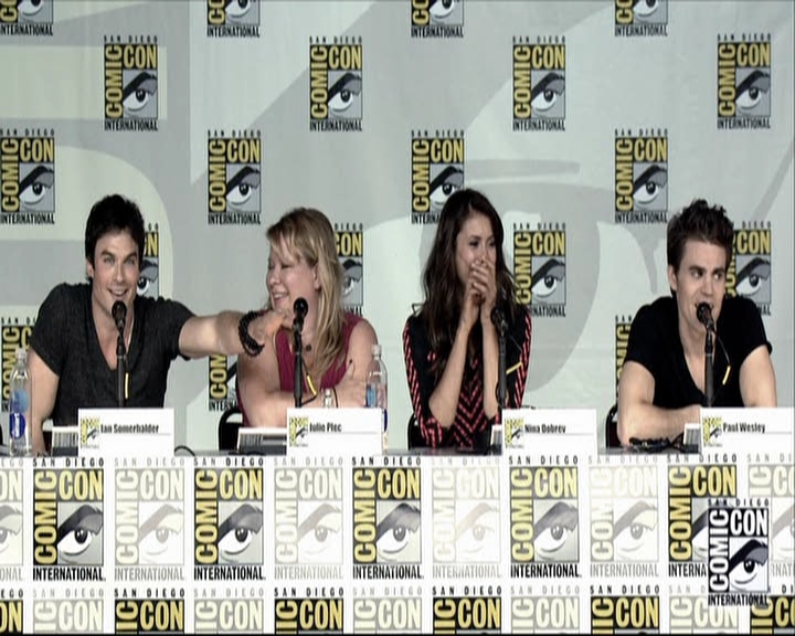 VampireDiariesWorld-dot-org_2013ComicConPanel1532.jpg VampireDiariesWorld-dot-org_2013ComicConPanel1532.jpg