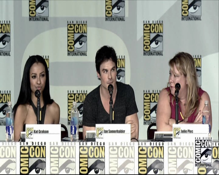 VampireDiariesWorld-dot-org_2013ComicConPanel1597.jpg