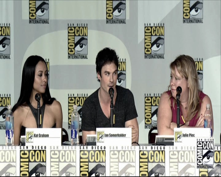 VampireDiariesWorld-dot-org_2013ComicConPanel1605.jpg