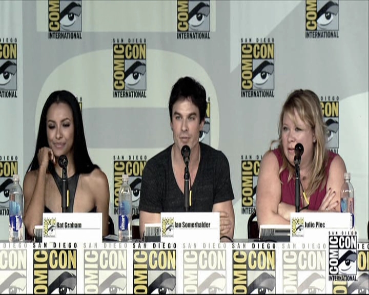 VampireDiariesWorld-dot-org_2013ComicConPanel1609.jpg