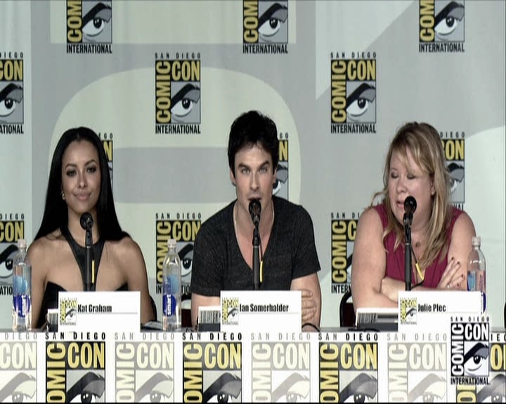 VampireDiariesWorld-dot-org_2013ComicConPanel1611.jpg