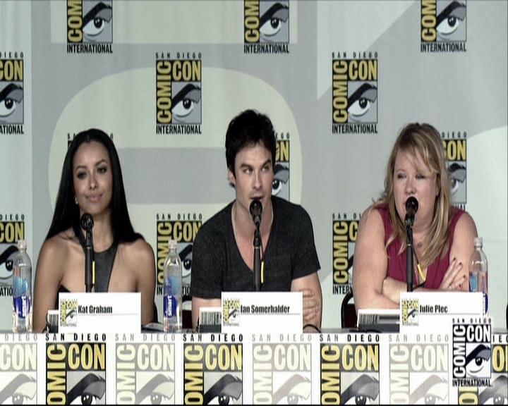 VampireDiariesWorld-dot-org_2013ComicConPanel1613.jpg