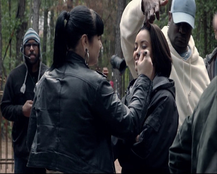 VampireDiariesWorld-dot-org_S5-ADayInTheAfterlifeWithKatGraham0025.jpg