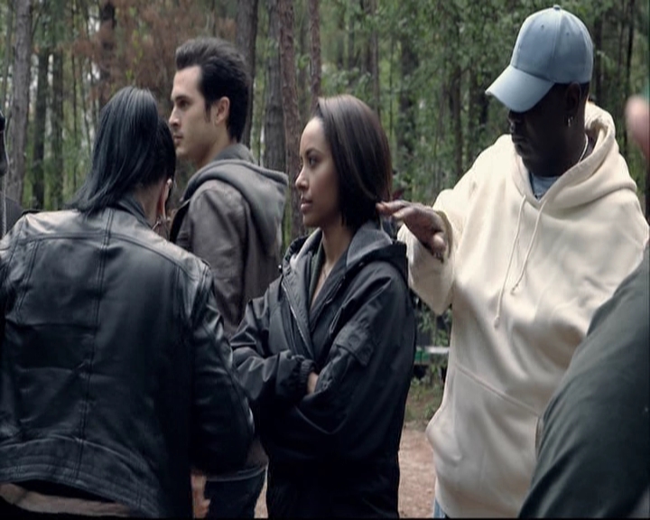 VampireDiariesWorld-dot-org_S5-ADayInTheAfterlifeWithKatGraham0028.jpg
