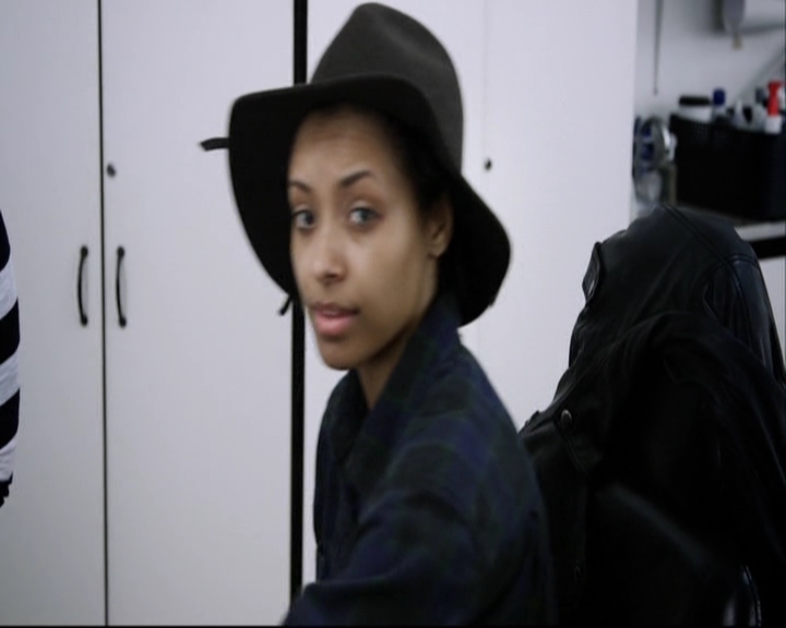 VampireDiariesWorld-dot-org_S5-ADayInTheAfterlifeWithKatGraham0206.jpg