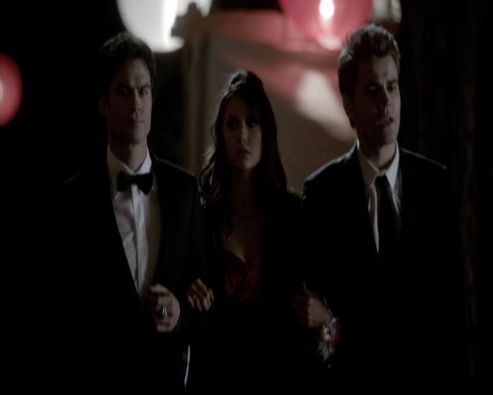 VampireDiariesWorld-dot-org_S5-IKnowWhatYouDid---InTheLast100Episodes0242.jpg