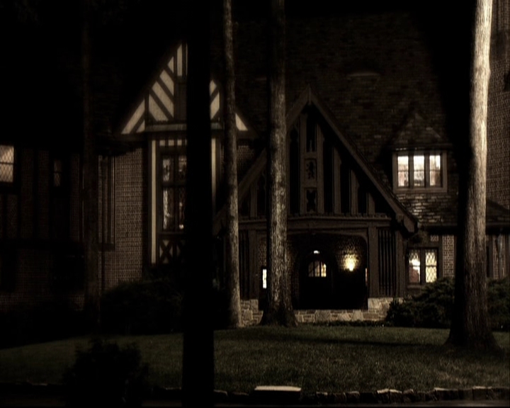 VampireDiariesWorld-dot-org_S5-TheVampireDiariesToTheOtherSideAndBack0007.jpg