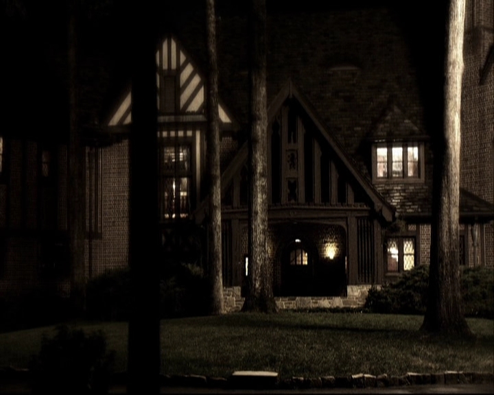 VampireDiariesWorld-dot-org_S5-TheVampireDiariesToTheOtherSideAndBack0008.jpg