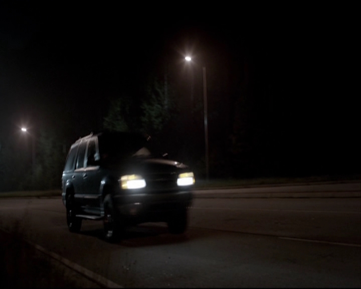 VampireDiariesWorld-dot-org_S5-TheVampireDiariesToTheOtherSideAndBack0020.jpg