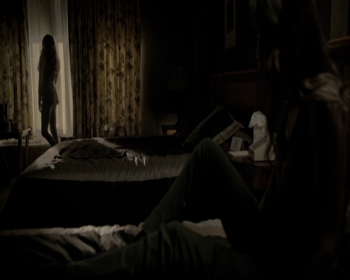 VampireDiariesWorld-dot-org_S5-TheVampireDiariesToTheOtherSideAndBack0069.jpg