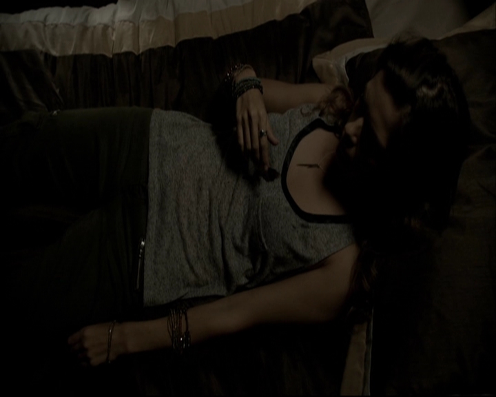 VampireDiariesWorld-dot-org_S5-TheVampireDiariesToTheOtherSideAndBack0087.jpg