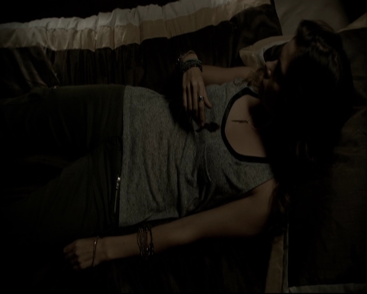 VampireDiariesWorld-dot-org_S5-TheVampireDiariesToTheOtherSideAndBack0088.jpg