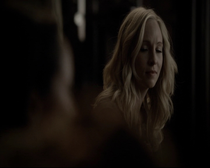 VampireDiariesWorld-dot-org_S5-TheVampireDiariesToTheOtherSideAndBack0208.jpg