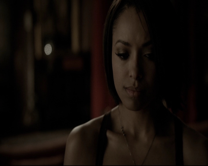 VampireDiariesWorld-dot-org_S5-TheVampireDiariesToTheOtherSideAndBack0413.jpg