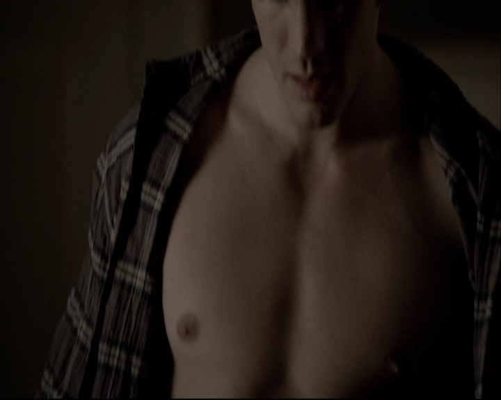 VampireDiariesWorld-dot-org_S5-TheVampireDiariesToTheOtherSideAndBack0473.jpg