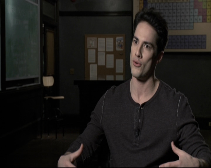 VampireDiariesWorld-dot-org_S5-TheVampireDiariesToTheOtherSideAndBack0536.jpg