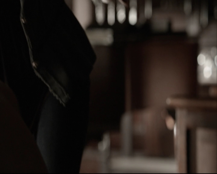VampireDiariesWorld-dot-org_S5-SeconBite_GAGReel0002.jpg