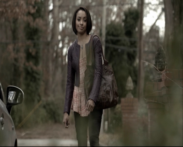 VampireDiariesWorld-dot-org_S5-SeconBite_GAGReel0043.jpg