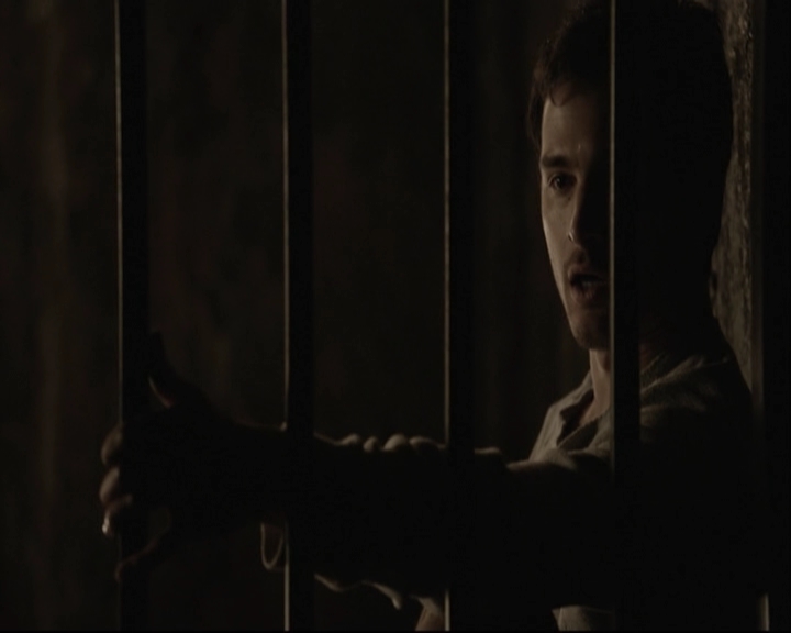 VampireDiariesWorld-dot-org_S5-SeconBite_GAGReel0048.jpg