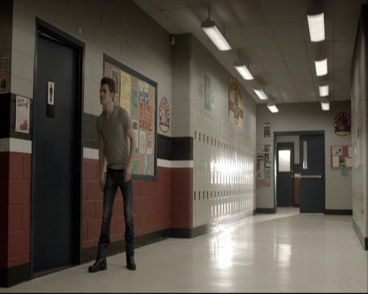 VampireDiariesWorld-dot-org_S5-SeconBite_GAGReel0117.jpg