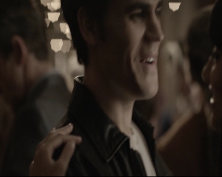 VampireDiariesWorld-dot-org_S5-SeconBite_GAGReel0152.jpg