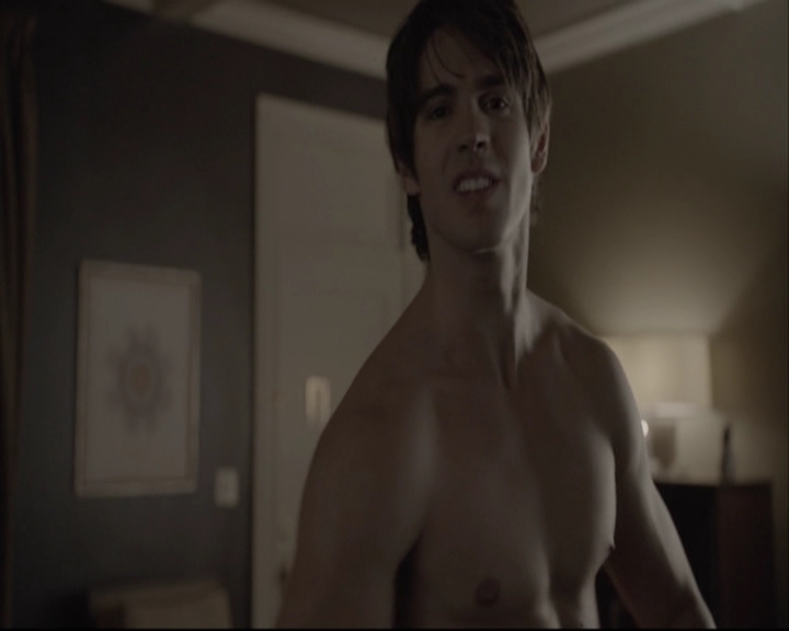 VampireDiariesWorld-dot-org_S5-SeconBite_GAGReel0178.jpg