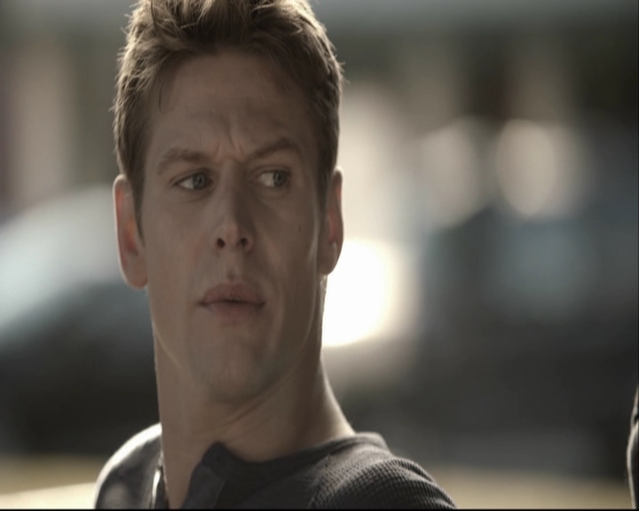 VampireDiariesWorld-dot-org_S5-SeconBite_GAGReel0183.jpg