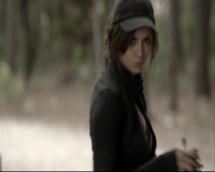 VampireDiariesWorld-dot-org_S5-SeconBite_GAGReel0199.jpg