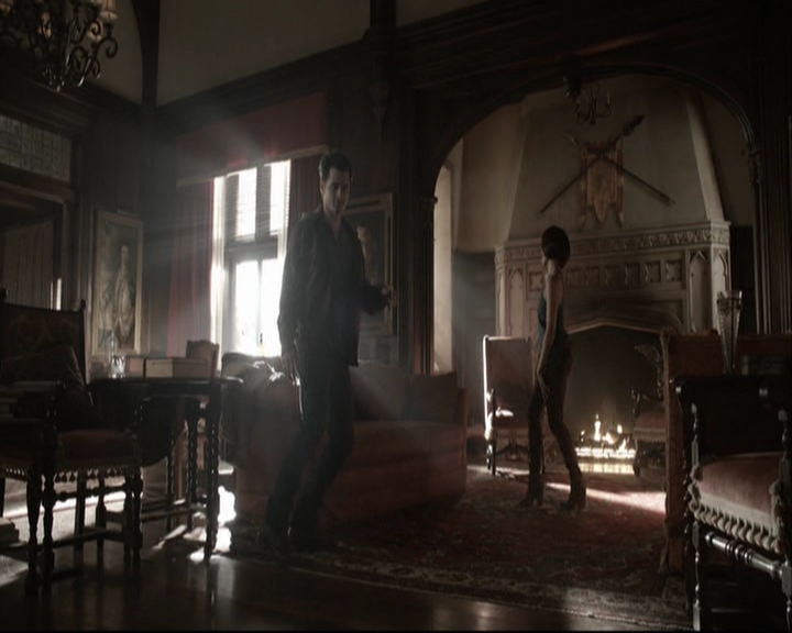 VampireDiariesWorld-dot-org_S5-SeconBite_GAGReel0211.jpg