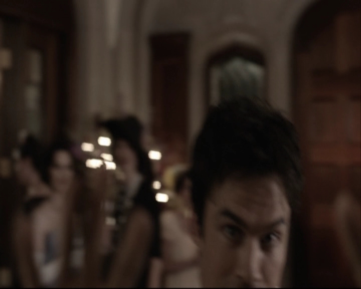 VampireDiariesWorld-dot-org_S5-SeconBite_GAGReel0213.jpg