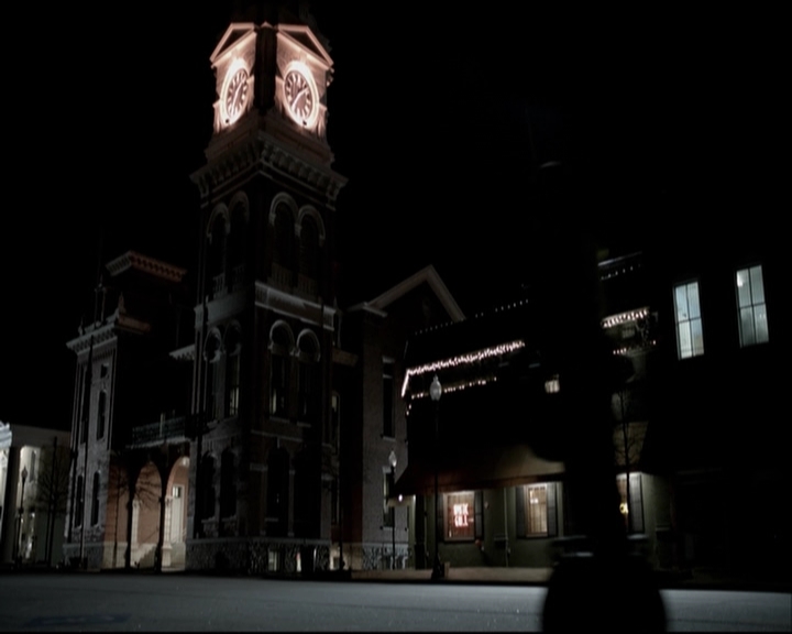 VampireDiariesWorld-dot-org_S5-SeconBite_GAGReel0215.jpg