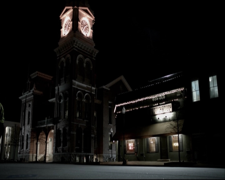 VampireDiariesWorld-dot-org_S5-SeconBite_GAGReel0217.jpg