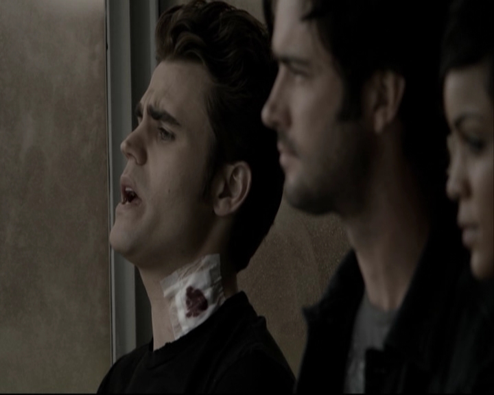 VampireDiariesWorld-dot-org_S5-SeconBite_GAGReel0233.jpg
