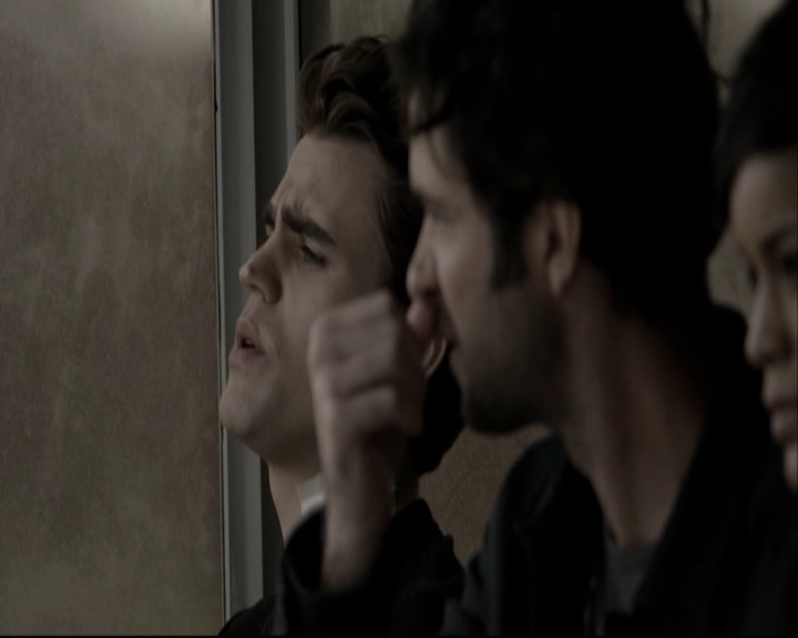 VampireDiariesWorld-dot-org_S5-SeconBite_GAGReel0235.jpg