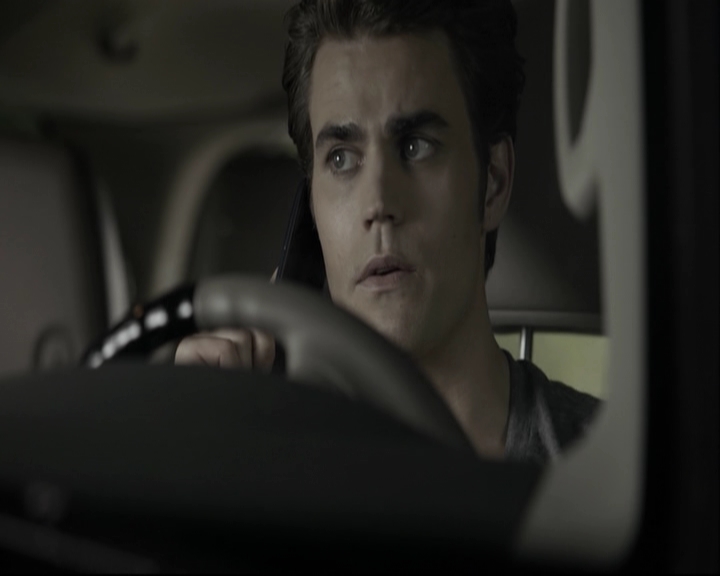 VampireDiariesWorld-dot-org_S5-SeconBite_GAGReel0250.jpg
