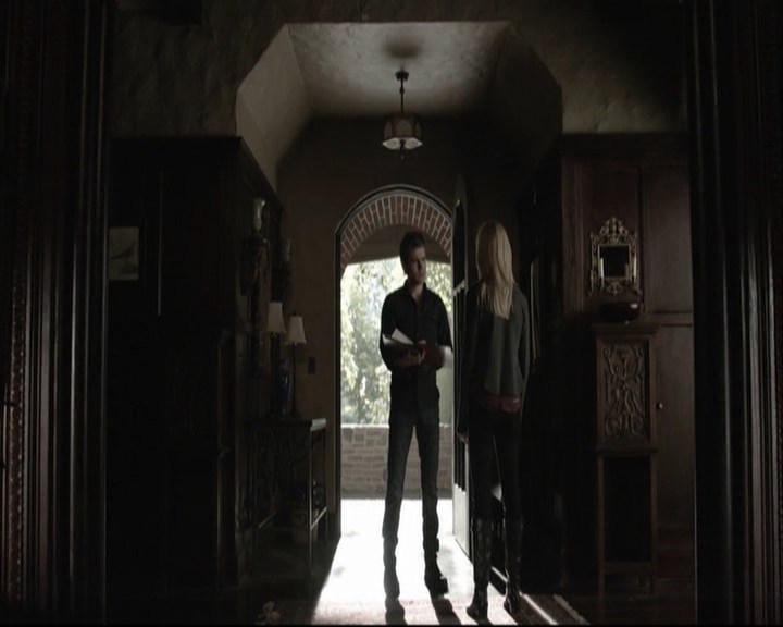 VampireDiariesWorld-dot-org_S5-SeconBite_GAGReel0268.jpg
