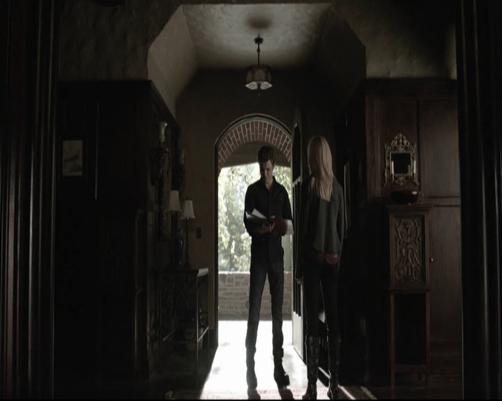 VampireDiariesWorld-dot-org_S5-SeconBite_GAGReel0270.jpg