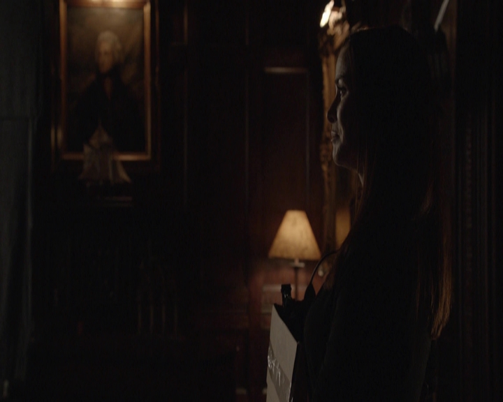 VampireDiariesWorld-dot-nl_7x01DayOneOfTwentyThousandGiveOrTake-deletedscenes0051.jpg VampireDiariesWorld-dot-nl_7x01DayOneOfTwentyThousandGiveOrTake-deletedscenes0051.jpg